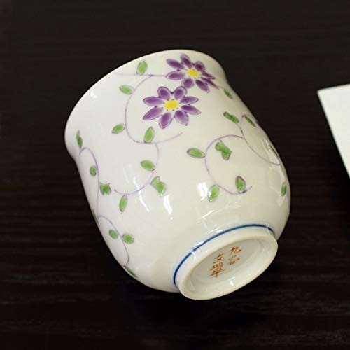 【made in japan】
Stylish Kutani Ware Tea Cup by Waza no Kura, featuring floral arabesque design. High-quality Japanese ceramic tableware, perfect for birthdays and celebrations like Kanreki, Koki, Kiju, Kazu, and Beiju. Ideal gift for any occasion!