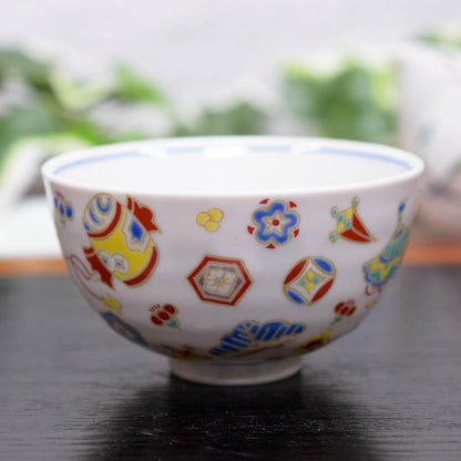 【made in japan】
"Kozara Traditional Japanese Rice Bowl - Small Kutani Ceramic, Lucky Treasure Design, Elegant Tableware, Perfect for Birthdays and Special Occasions"