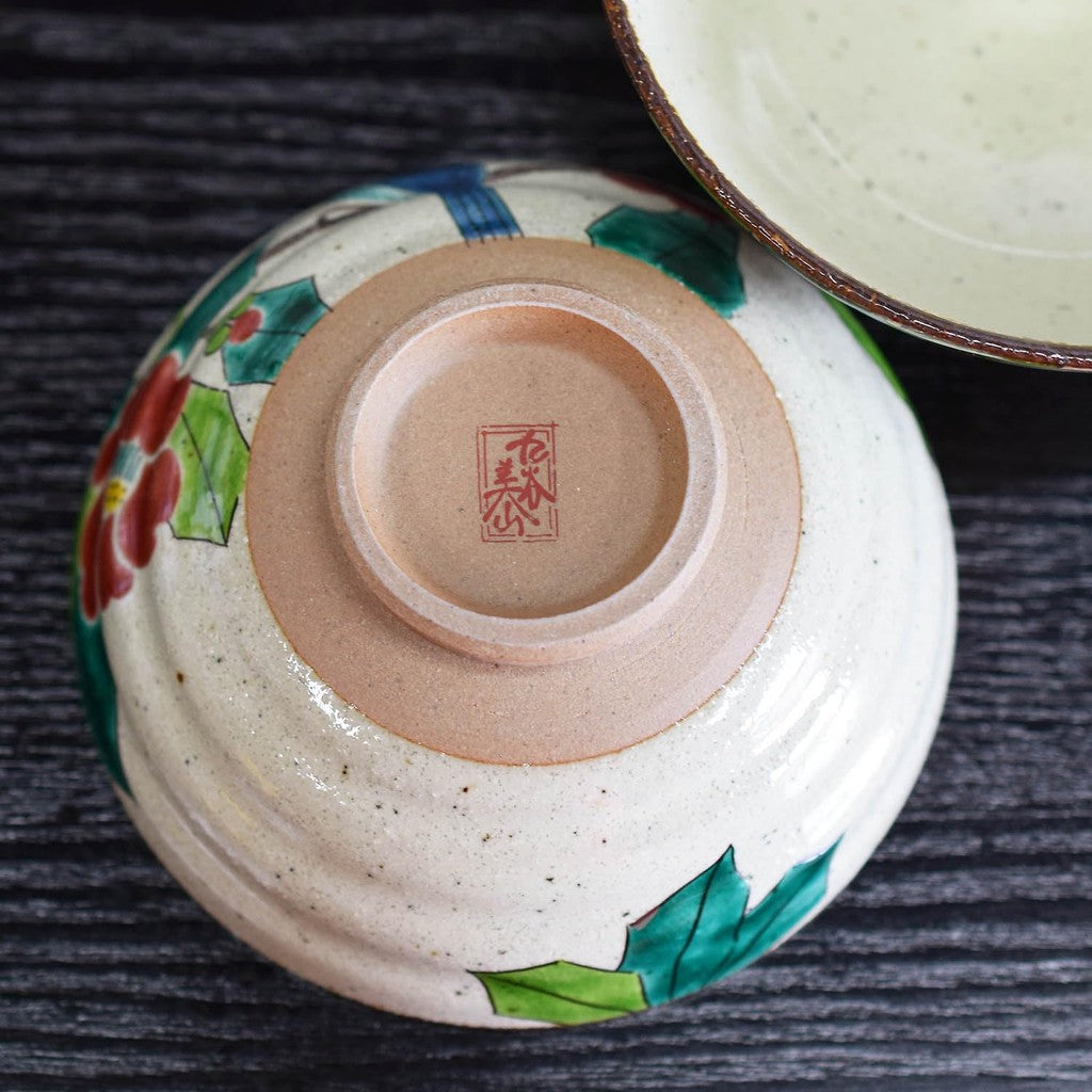 【made in japan】
Waza no Kura Stylish Couple’s Tea Bowls - Kutani Porcelain Rice Bowls with Camellia and Bird Design, Premium Japanese Tableware, Ideal for Wedding Anniversaries and Gifts.