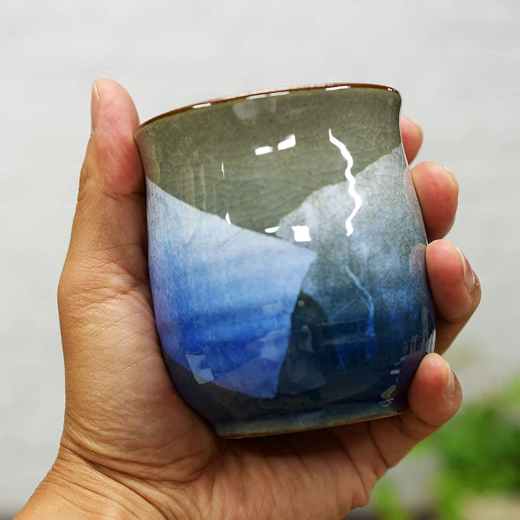 【made in japan】
Stylish Pair of Kutani Porcelain Teacups by Waza no Kura - Elegant Silver Glaze, High-Quality Japanese Tableware, Perfect Gift for Milestone Celebrations like 60th, 70th, 77th, and 88th Birthdays