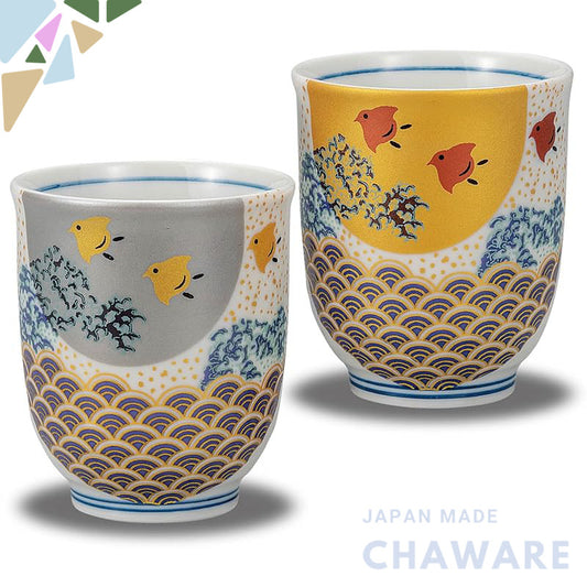 【made in japan】
Stylish Japanese Kutsuki Ware Pair of Teacups, Kanazawa Brand, Unique Wave Chidori Design, Perfect for W