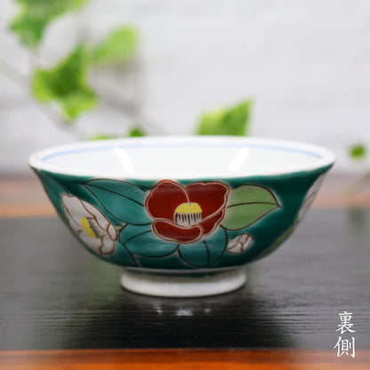 【made in japan】
Kutani Ware Rice Bowl by Wazano-Kura, featuring Camellia Design, High-Quality Ceramic Tableware, Perfect for Traditional Japanese Dining, Ideal Gift for 60th Birthday Celebrations.