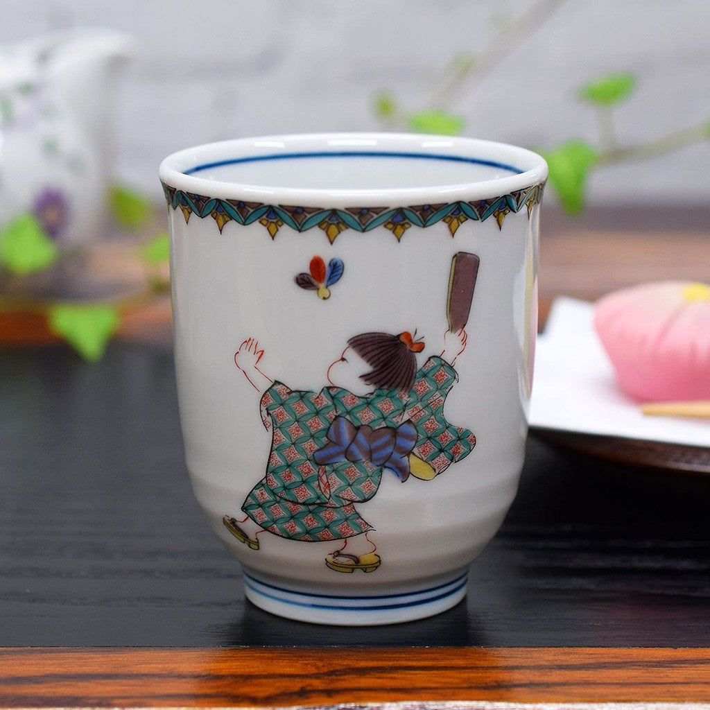 【made in japan】
Stylish Kutani-yaki Tea Cup, Warabe Ceramic Teacup, Japanese Tableware, High-Quality Pottery, Authentic Japanese Made. Perfect for tea lovers and collectors!