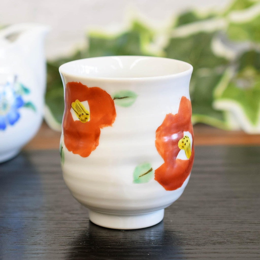 【made in japan】
Waza no Kura Stylish Yunomi - Kutani Porcelain Tea Cup with Camellia Design, Elegant Japanese Tableware, Handmade Ceramic, Authentic Japanese Product.