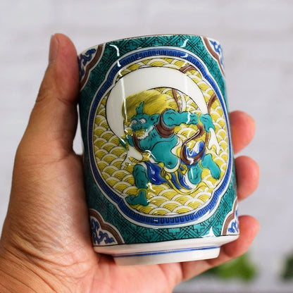 【made in japan】
Elegant Kutani Ware Premium Tea Cup Featuring Wind and Thunder Gods - Japanese Ceramic teacup, perfect for enjoying traditional tea, handcrafted in Japan.