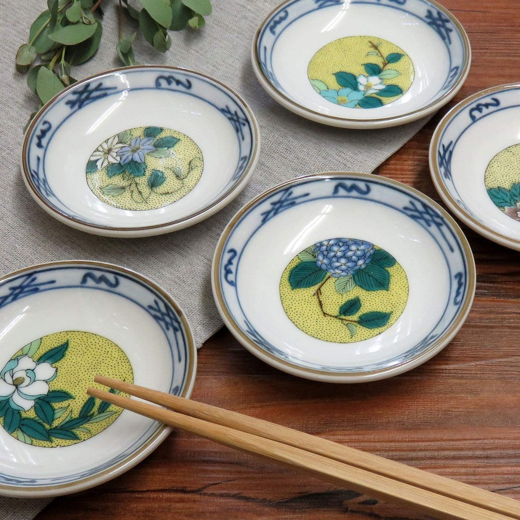 Waza no Kura Plate Set - Stylish Tableware, Kutani Ware Small Plates (Set of 5), Yoshidaya Floral Design, Ceramic, Japanese Tableware, Serving Plates, Made in Japan.
