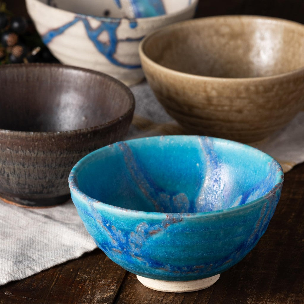 [made in Japan] Marui Touki Shigaraki-yaki Unique Chawan, 11cm Diameter, Blue with Plantain Lily Pattern - MR-3-4538 Rice Bowl