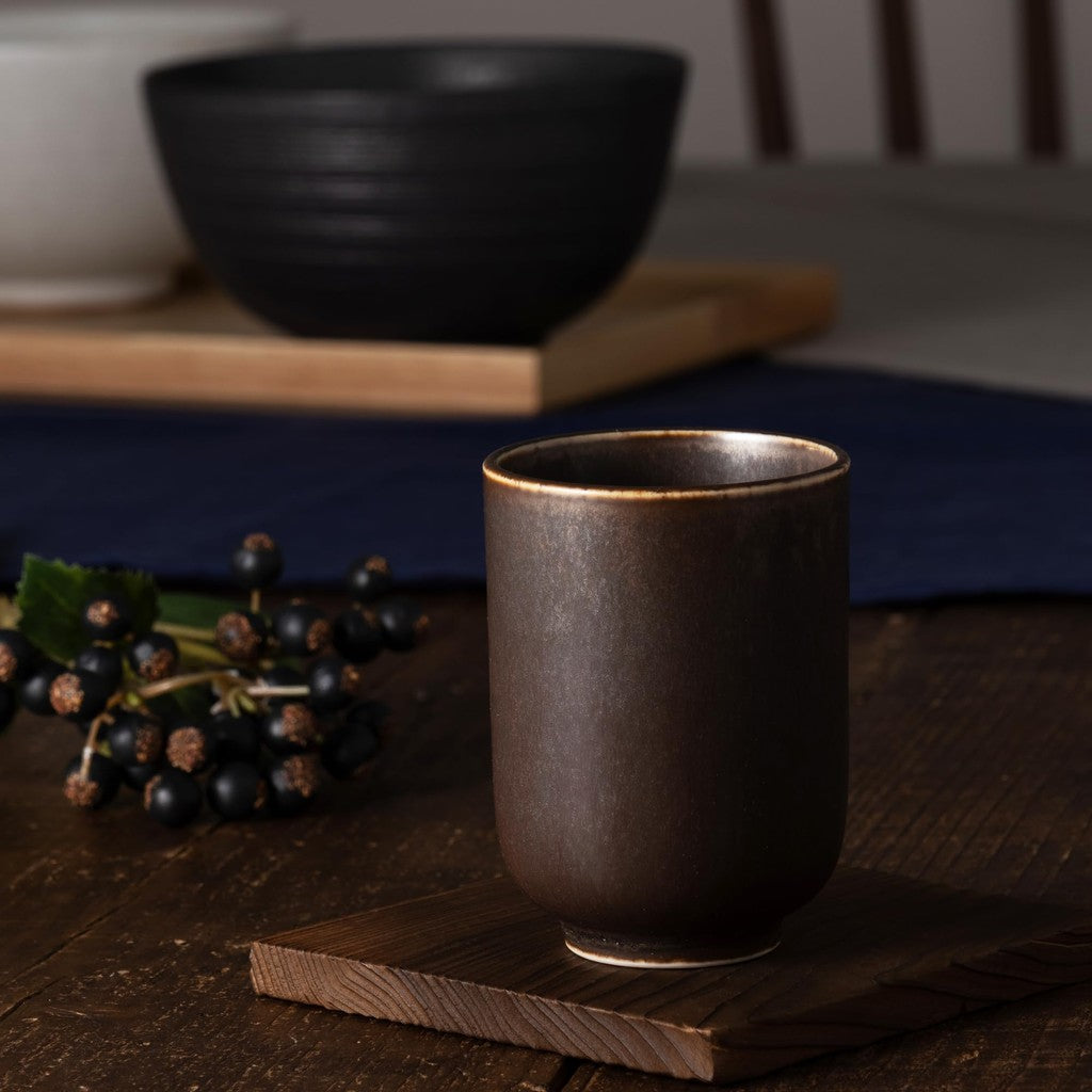 [made in Japan] TOKI1919 Karesansui Black Japanese Traditional Tea Cup 250ml, Diameter 6x9cm, Mino Ware Pottery, Microwave and Dishwasher Safe, Perfect for Restaurants, Cafes, and Japanese Cuisine, Made in Japan, 37F370-09.