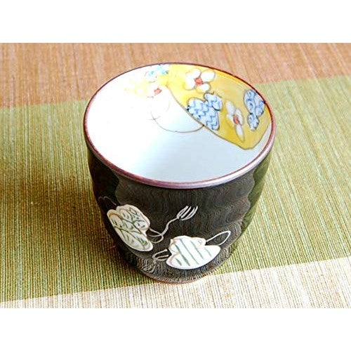 【made in japan】Retirement Gift: Couple's Yuunami Tea Cups Set - A Thank You for a Job Well Done, Celebrating Good Health and Longevity, Upper-Molded Arita Porcelain, Made in Japan, Perfect for Gift Giving
