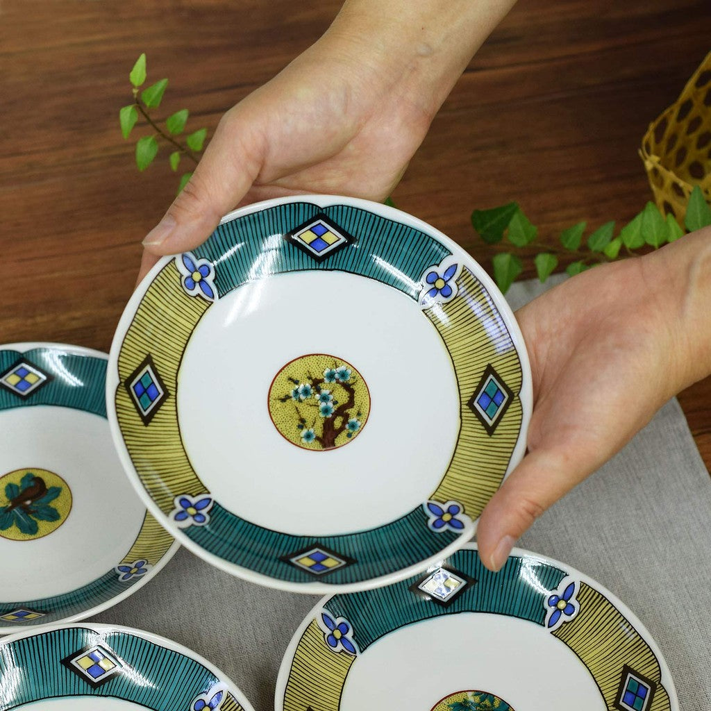 Waza no Kura Plate Set - Stylish Tableware - Kutani-yaki Small Plates - Set of 5 - Round Pattern - Ceramic Japanese Tableware - Serving Plates - Made in Japan