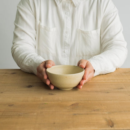 【made in japan】
Shigaraki Pottery Meizan Classic Rice Bowl, Diameter 12cm, Microwave and Dishwasher Safe, Natural Color. Ideal for Daily Use!