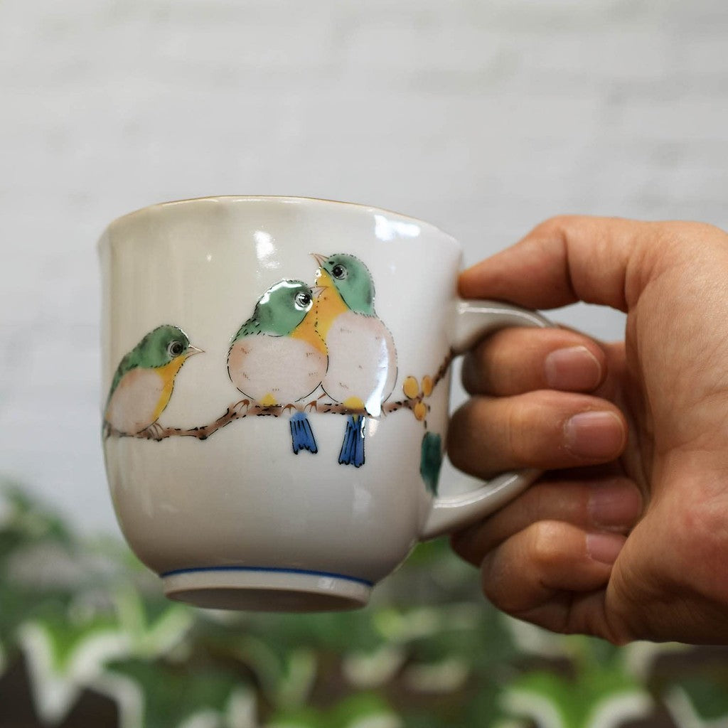 Stylish Kutani Ceramic Mug from Waza no Kura – Premium Quality, Elegant Design, Perfect for Gifts and Birthday Presents, Featuring a Beautiful Mejiro Pattern.