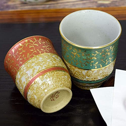 【made in japan】
Stylish Pair of Japanese Kutani Ware Teacups by Waza no Kura - Elegant Couple’s Ceramic Tea Cups with Gold Pattern - Perfect Gift for Anniversaries, Birthdays, and Celebrations - Made in Japan