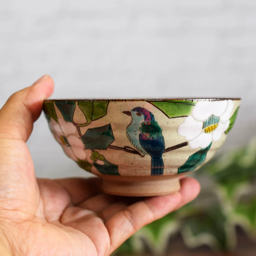 【made in japan】
Waza no Kura Stylish Couple’s Tea Bowls - Kutani Porcelain Rice Bowls with Camellia and Bird Design, Premium Japanese Tableware, Ideal for Wedding Anniversaries and Gifts.