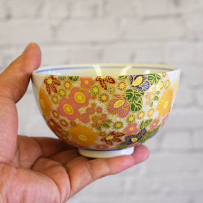 【made in japan】Stylish Kutani Ware Pair of Rice Bowls - Elegant Ceramic Dinnerware Set for Couples, Perfect Wedding Anniversary Gift or Present, High-Quality Japanese Tableware Featuring Beautiful Flower Design