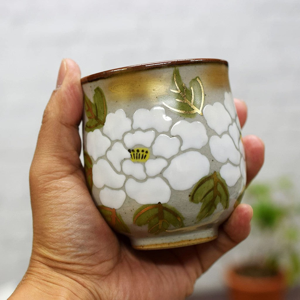 【made in japan】Stylish Pair of Kutani Ware Tea Cups, White Peony Design, Perfect for Couples. Handmade Ceramic Japanese Tableware Ideal for Weddings, Anniversaries, and Special Celebrations. A Unique Gift for Special Occasions like Koki, Kiju, and Beiju.