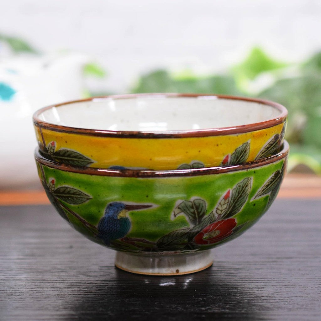 【made in japan】
Waza no Kura Stylish Couple Teacups Set - Kutani Porcelain Rice Bowls with Glazed Flower and Bird Design, High-Quality Japanese Tableware, Perfect Gift for Wedding Anniversaries and Celebrations.