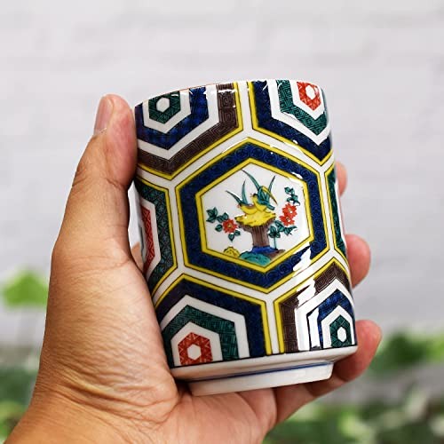 [made in Japan] Kura Collection Stylish Kutani Ware High-Quality Teacup, Antique Kutani Ceramic, Japanese Tableware, Made in Japan. Perfect for tea lovers and collectors.