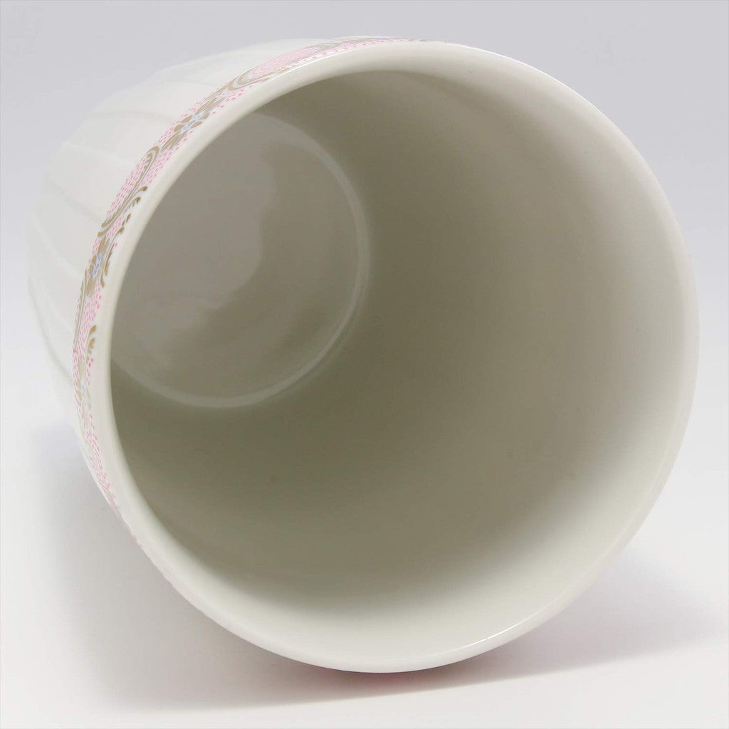 [made in Japan] Kutani Ware Free Cup with White Ground and Jikusa Multi-Colored Spider Design