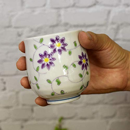 【made in japan】
Stylish Kutani Ware Tea Cup by Waza no Kura, featuring floral arabesque design. High-quality Japanese ceramic tableware, perfect for birthdays and celebrations like Kanreki, Koki, Kiju, Kazu, and Beiju. Ideal gift for any occasion!