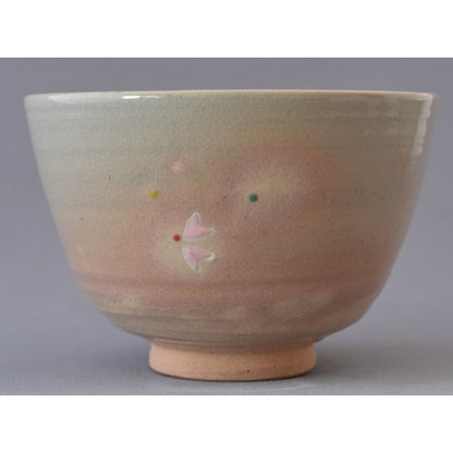 【made in japan】
Kyoto Ware Seibu Kiln Matcha Bowl, Porcelain with Cherry Blossom Design, Handcrafted Sakuzan Ware K1-8