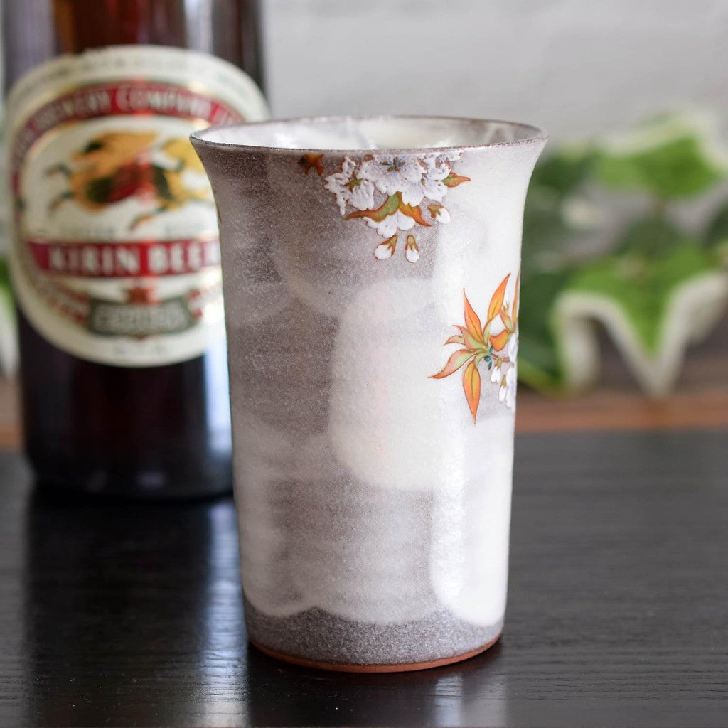 【made in japan】
Elegant Kutani Porcelain Beer Glass - Stylish Japanese Sake Cup with Mountain Cherry Blossom and Birds, Premium Quality Tableware, Made in Japan