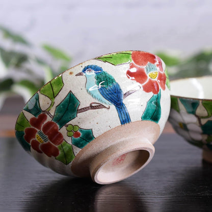 【made in japan】
Waza no Kura Stylish Couple’s Tea Bowls - Kutani Porcelain Rice Bowls with Camellia and Bird Design, Premium Japanese Tableware, Ideal for Wedding Anniversaries and Gifts.
