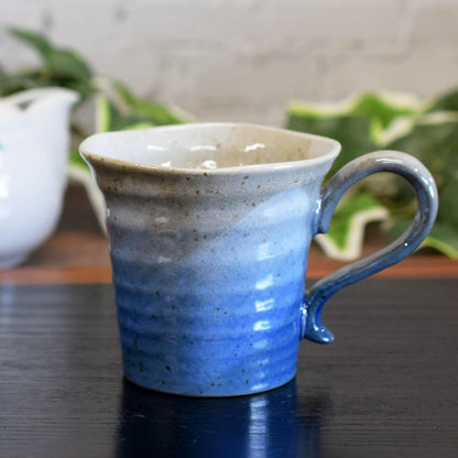 【made in japan】
Elegant Kutani Ware Glazed Mug - High-Quality Ceramic, Made in Japan