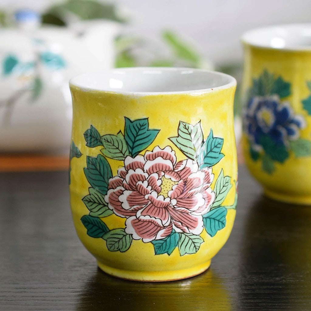 【made in japan】
Stylish Japanese Tea Cups Set - Waza no Kura Kutani Yaki Couple's Tea Cups, Yoshidaya Botan, Ceramic Tableware, Japanese Tableware, Made in Japan.