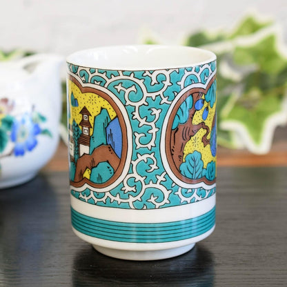 【made in japan】
Large Japanese Tea Cups by Waza no Kura, Kutani Ware, Antique Kyo Kutani Flower and Bird Design, Ceramic Teacup, Authentic Japanese Tableware, High-Quality Japanese Ceramic.