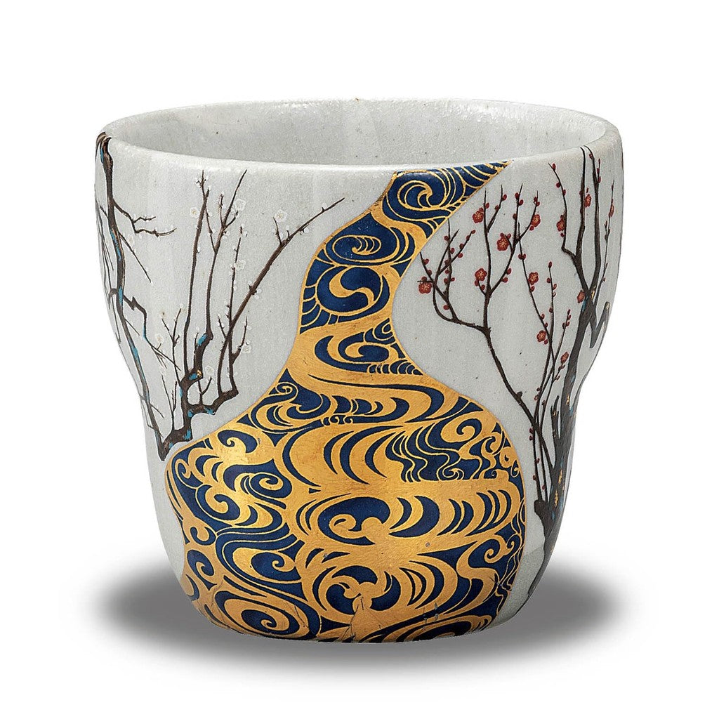 【made in japan】
Waza no Kura Elegant Tableware Sake Cups Kutani Porcelain Shochu Glass Kōrin Plum Ceramic Premium Japanese Tableware Gift for Birthdays and Milestone Celebrations like 60th and 70th Anniversaries, Made in Japan