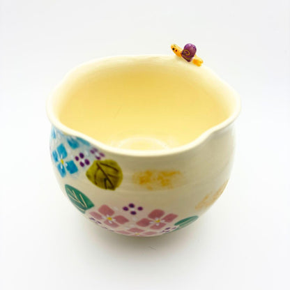 【made in japan】
Japanese Tea Ceremony Chawan Matcha Bowl - Handmade Kyoyaki Hydrangea Design, 11cm Diameter x 9cm Height, Perfect Gift by Koujou Takenaka - Authentic Craftsmanship from Japan