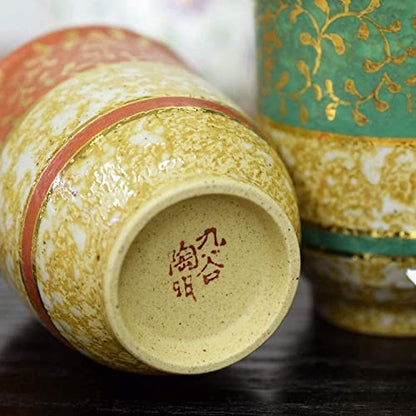 【made in japan】
Stylish Pair of Japanese Kutani Ware Teacups by Waza no Kura - Elegant Couple’s Ceramic Tea Cups with Gold Pattern - Perfect Gift for Anniversaries, Birthdays, and Celebrations - Made in Japan