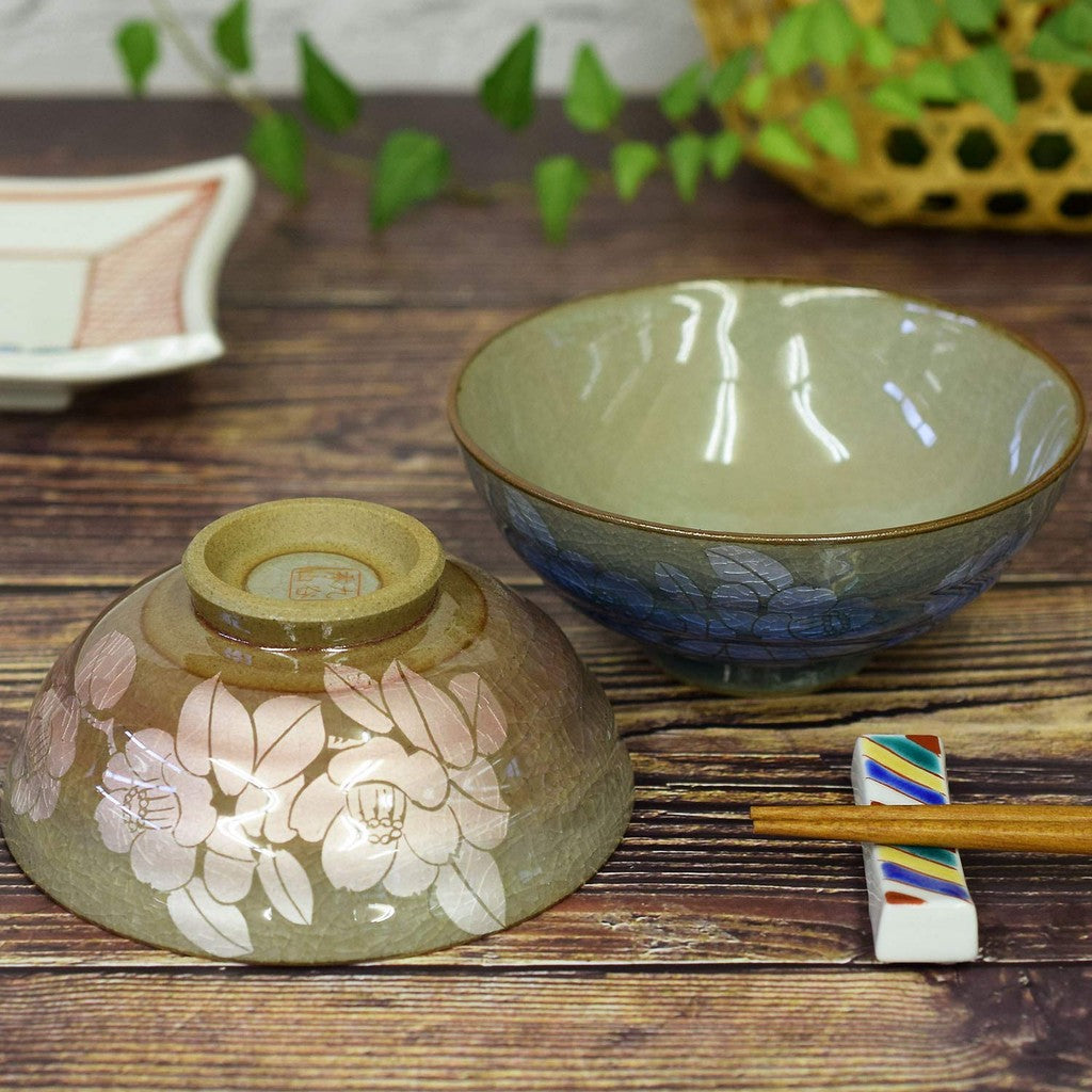 【made in japan】
Waza no Kura Pair Rice Bowls – Stylish Japanese Tableware, Kutani Pottery, Couple's Tea Bowls, Silver-Enhanced Camellia Design, High-End Brand, Gift for Weddings, 60th, 70th, 77th, and 88th Birthdays, Made in Japan.
