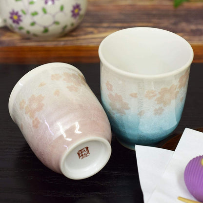 【made in japan】
Stylish Japanese Kutani Ceramic Pair Tea Cups - Silver Sakura Design, Perfect for Couples. Ideal for Anniversaries, Birthdays, and Special Celebrations. Authentic Japanese Tableware Gift.