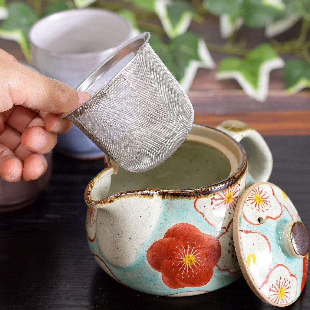 【made in japan】
Stylish Japanese Kyusu Teapot, Kutani Porcelain with Plum Blossom Design, Includes Strainer, Authentic Japanese Tableware, Perfect for Tea Lovers