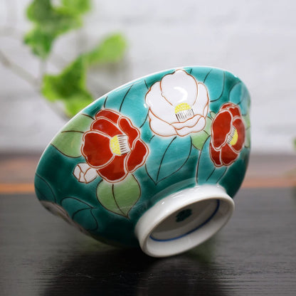 【made in japan】
Kutani Ware Rice Bowl by Wazano-Kura, featuring Camellia Design, High-Quality Ceramic Tableware, Perfect for Traditional Japanese Dining, Ideal Gift for 60th Birthday Celebrations.