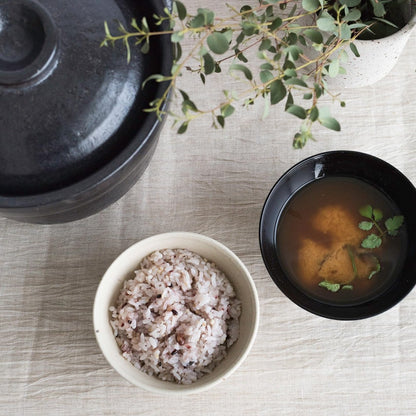 【made in japan】
Shigaraki Pottery Meizan Classic Rice Bowl, Diameter 12cm, Microwave and Dishwasher Safe, Natural Color. Ideal for Daily Use!