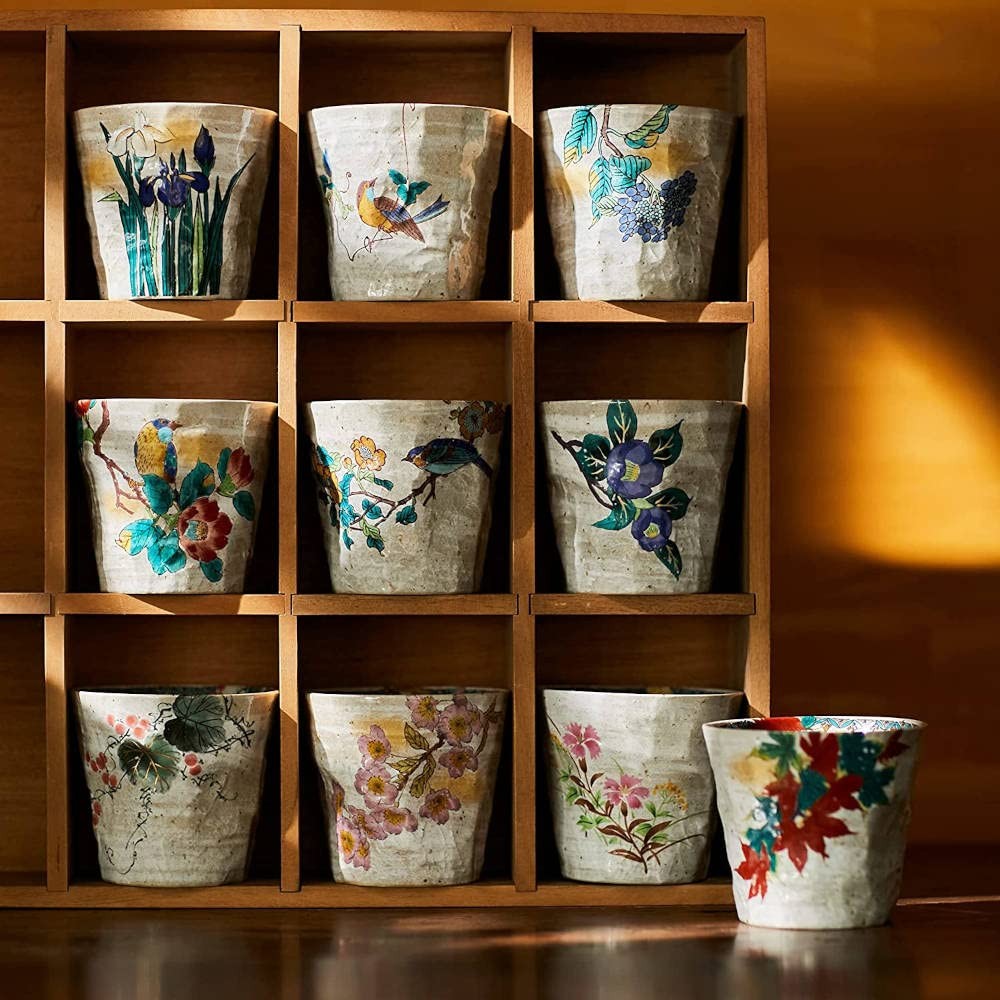 【made in japan】
Kitayama-do Original Kutani Ware Rock Glass with Autumn Grass Design - Exquisite Japanese Craftsmanship. Perfect for Your Tableware Collection!