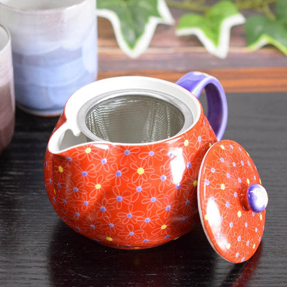 【made in japan】
Elegant Japanese Kyusu Teapot - Kutani Ceramic with Vermilion Floral Design, Includes Infuser, Authentic Japanese Tableware. Perfect for Tea Lovers!