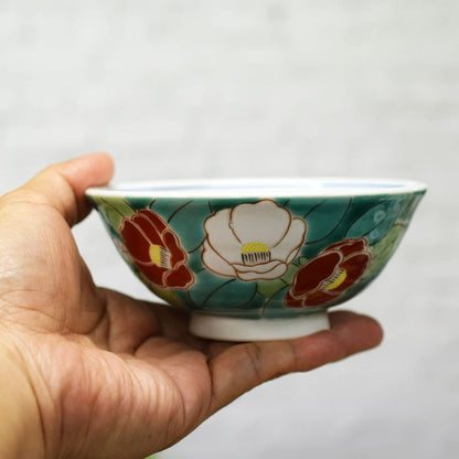 【made in japan】
Kutani Ware Rice Bowl by Wazano-Kura, featuring Camellia Design, High-Quality Ceramic Tableware, Perfect for Traditional Japanese Dining, Ideal Gift for 60th Birthday Celebrations.