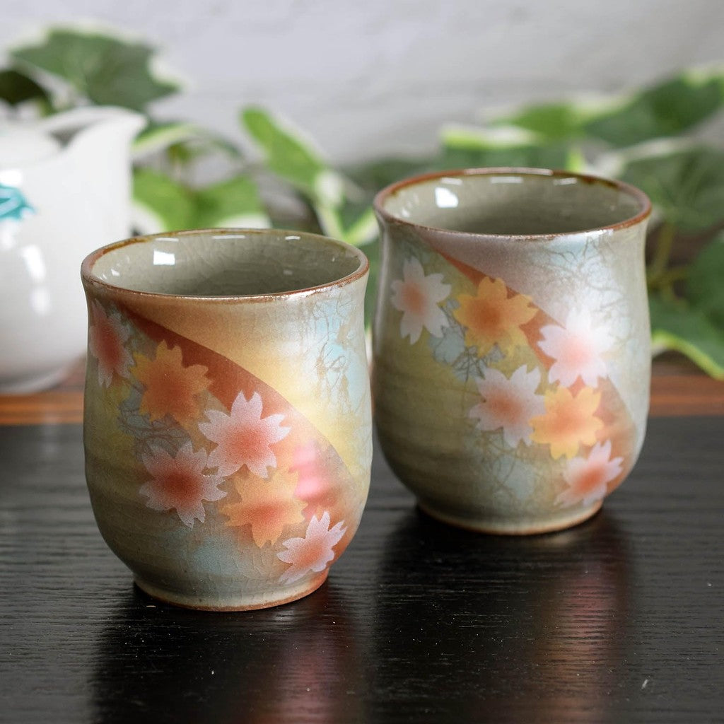 【made in Japan】
Stylish Japanese Kutani Ceramics Pair of Tea Cups for Couples - Sunlight Floral Pattern, Perfect for Weddings, Anniversaries, and Special Celebrations - Handmade Japanese Tableware Gift