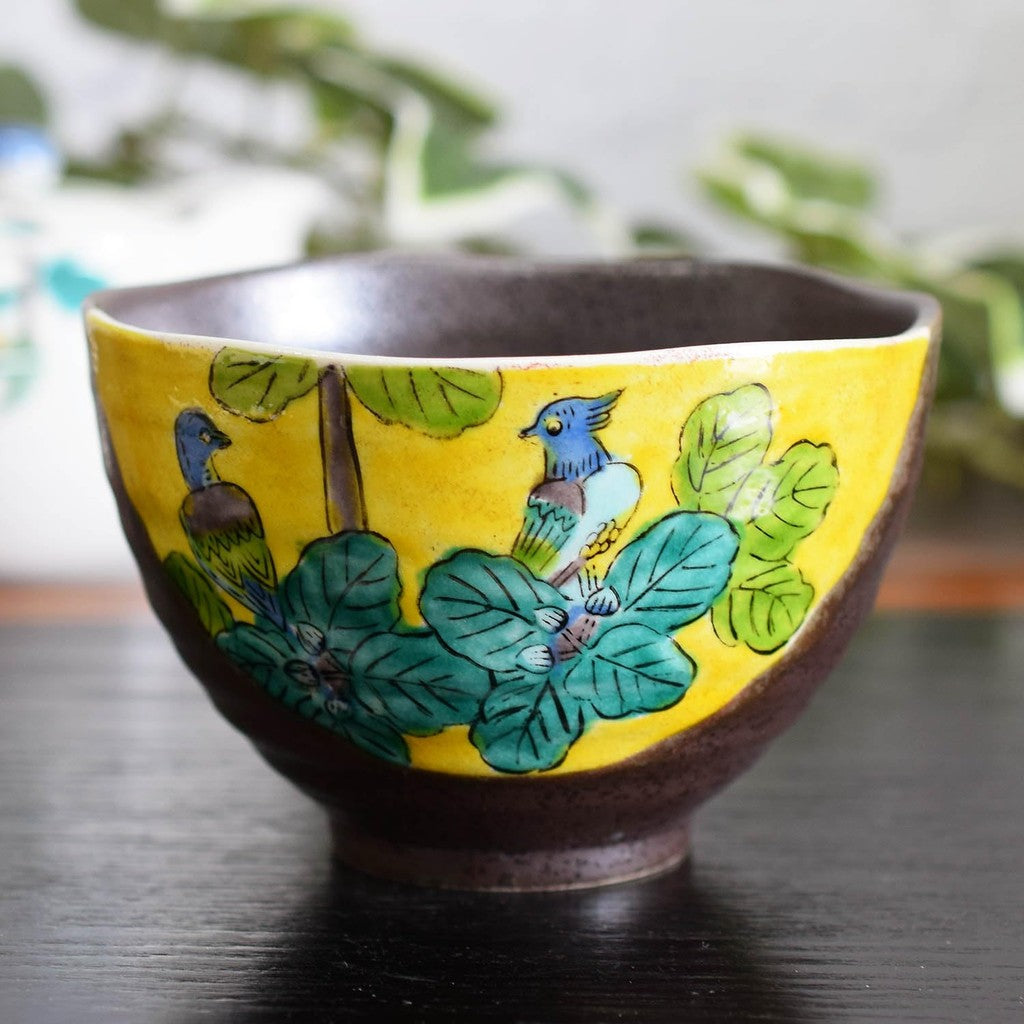 【made in japan】
Stylish Japanese Tea Bowl by Waza no Kura - Kutani Porcelain Rice Bowl for Chazuke, Yoshidaya, Premium Tableware, Made in Japan, Perfect for Birthdays, Milestone Celebrations, or Gifting.