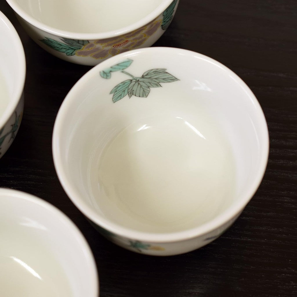 【made in japan】
Waza no Kura Kutani Ware Teacup Set of 5 - Elegant Bird Design, Ideal for Guests, Premium Quality Japanese Tableware, Stylish Tea Cups for Any Occasion.