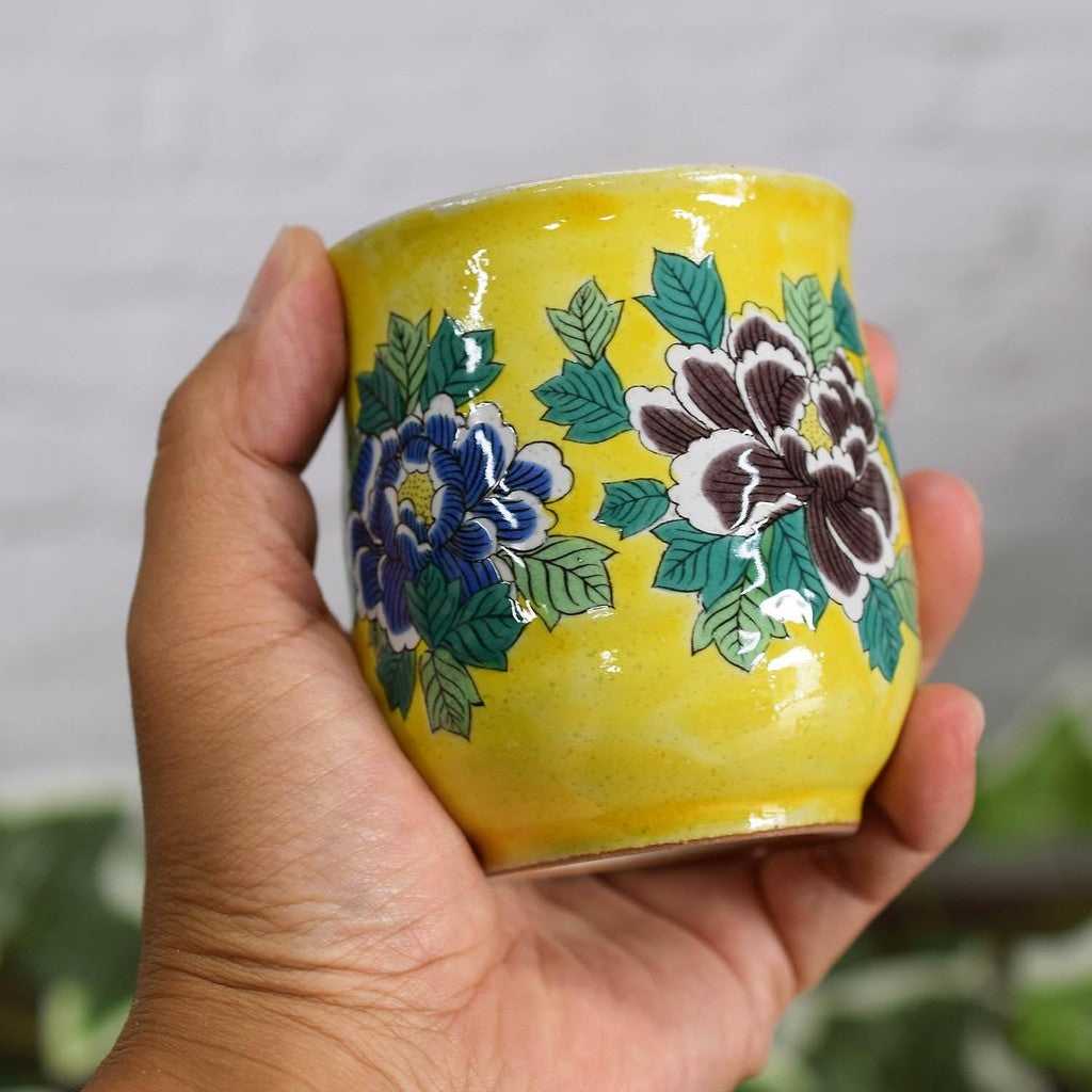 【made in japan】
Stylish Japanese Tea Cups Set - Waza no Kura Kutani Yaki Couple's Tea Cups, Yoshidaya Botan, Ceramic Tableware, Japanese Tableware, Made in Japan.
