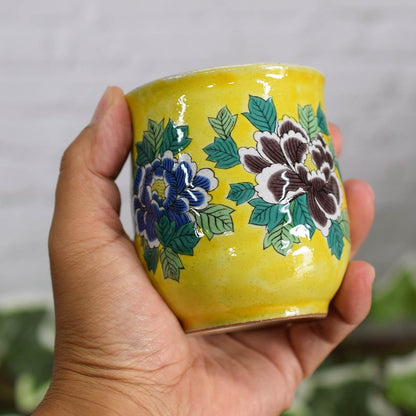 【made in japan】
Stylish Japanese Tea Cups Set - Waza no Kura Kutani Yaki Couple's Tea Cups, Yoshidaya Botan, Ceramic Tableware, Japanese Tableware, Made in Japan.