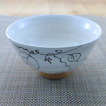 【made in japan】
Arita Ware & Hasami Ware Rice Bowl (Large, Black) - Lightweight, Thin, Nut Design - Grapes, Japanese Tableware, Ceramics, San Kaibishi
