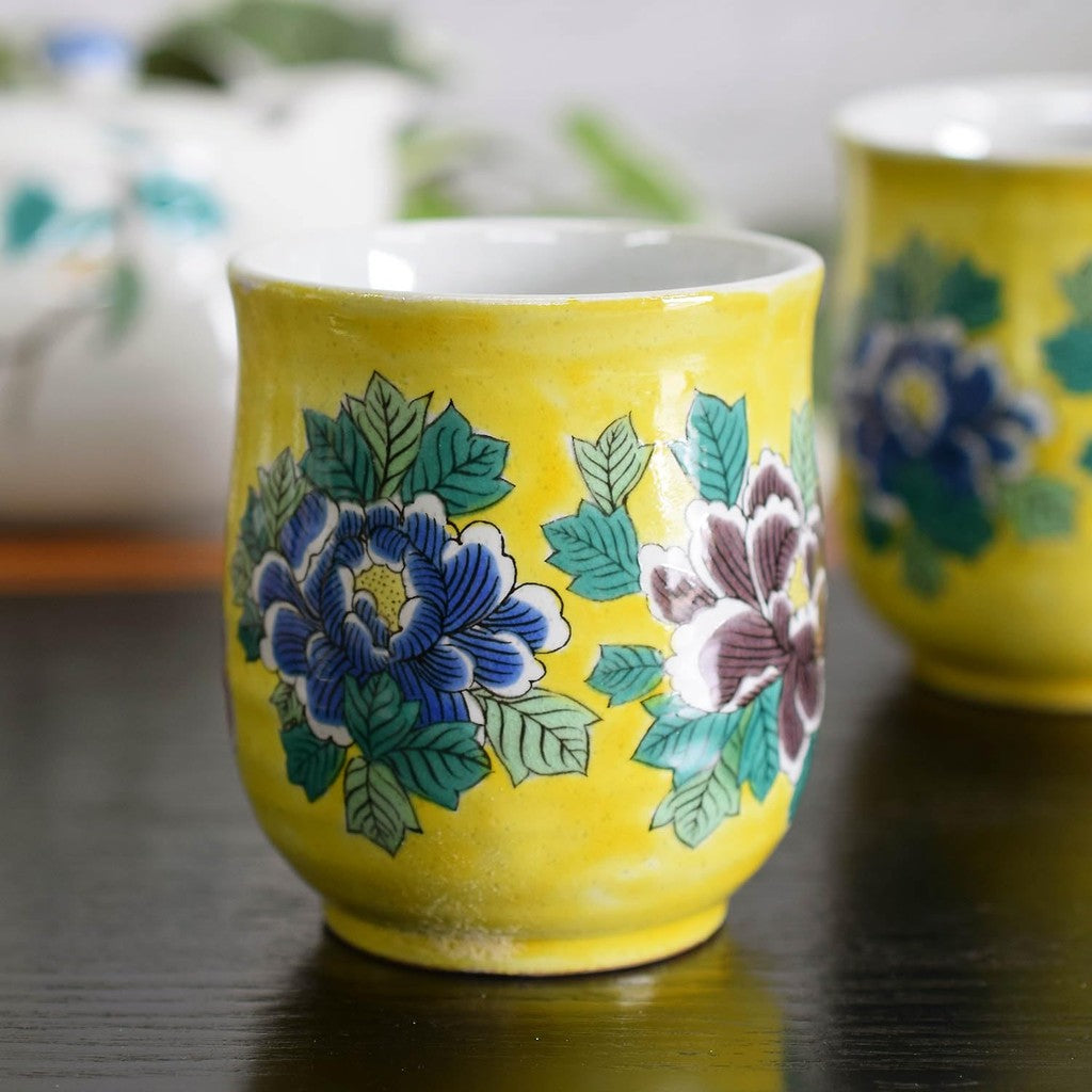 【made in japan】
Stylish Japanese Tea Cups Set - Waza no Kura Kutani Yaki Couple's Tea Cups, Yoshidaya Botan, Ceramic Tableware, Japanese Tableware, Made in Japan.