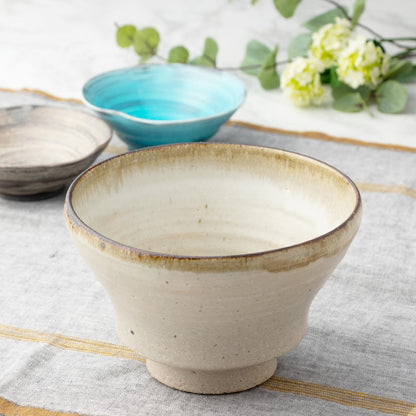 【made in japan】
Marui Pottery Shigaraki-ware Hechimono Bowl, Capacity Approximately 1200ml, White Tag MR-3-4010 - Ideal for Noodle or Rice Dishes, Stylish and Durable Ceramic Serving Bowl.