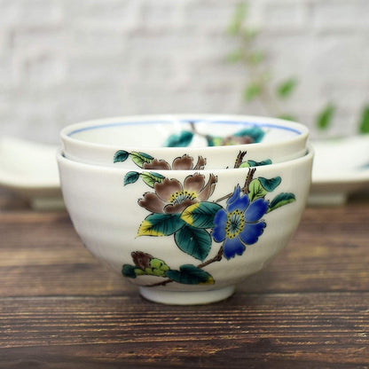 【made in japan】
Waza no Kura Pair Rice Bowls - Stylish Japanese Tableware, Kutani Ceramics, Elegant Couple's Chawan, Sasanqua Design, Premium Quality, Perfect Gift for Weddings, Anniversaries, and Milestone Celebrations, Made in Japan.